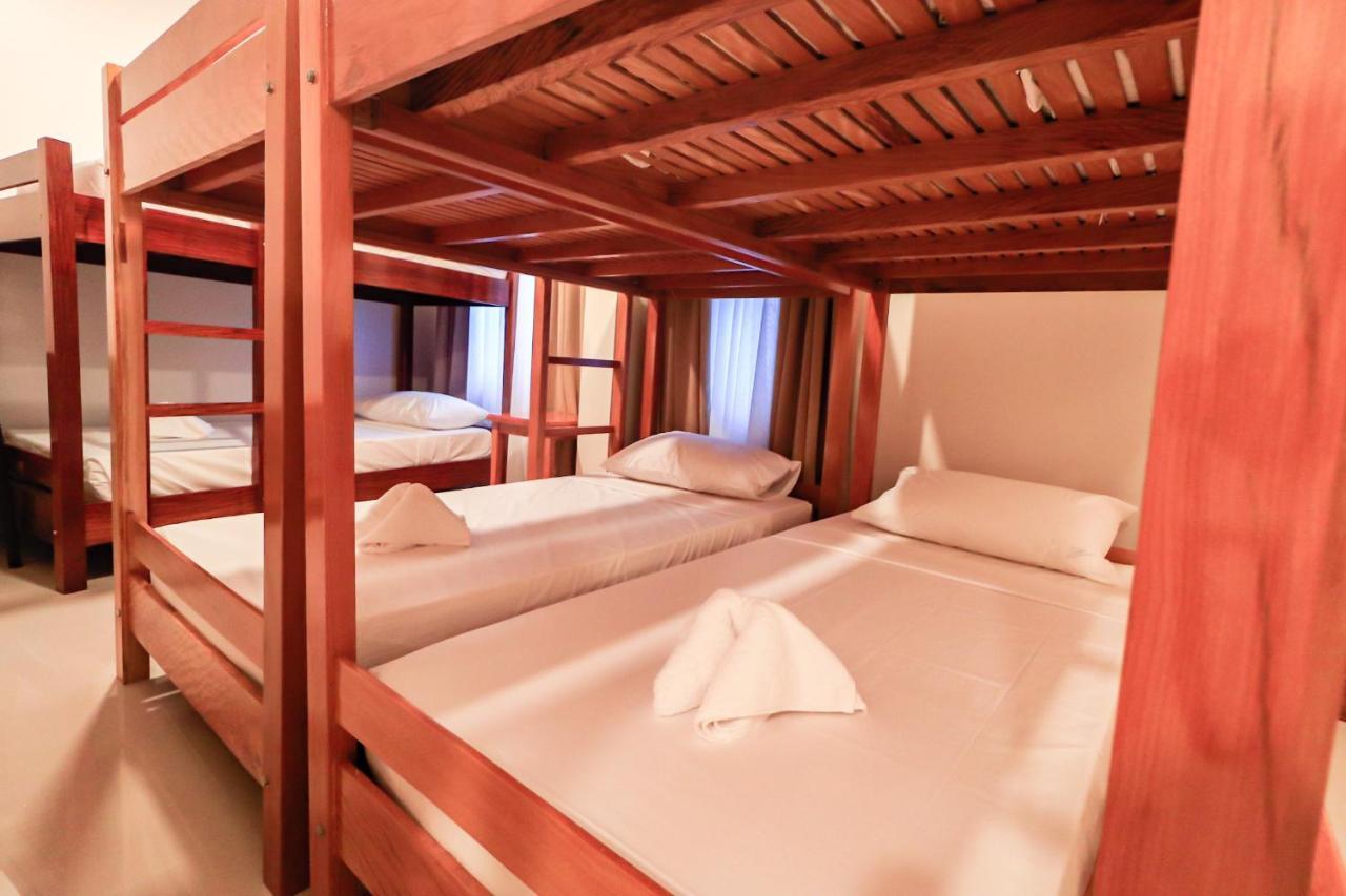 Josefina'S Tourist Inn Бусуанга Екстериор снимка