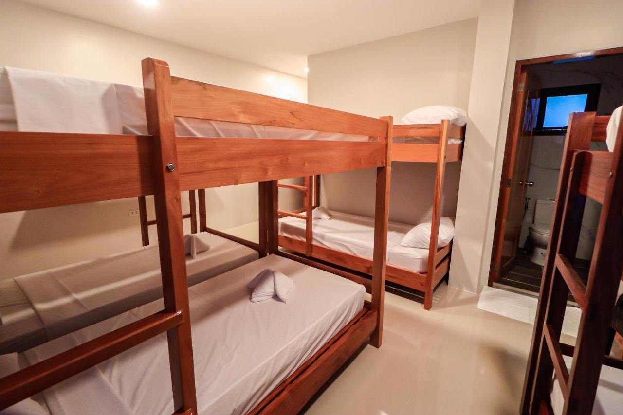 Josefina'S Tourist Inn Бусуанга Екстериор снимка